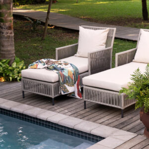 Enhle Pool Lounger