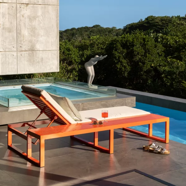 Crystal Pool Lounger with Built in Side Table - Image 3